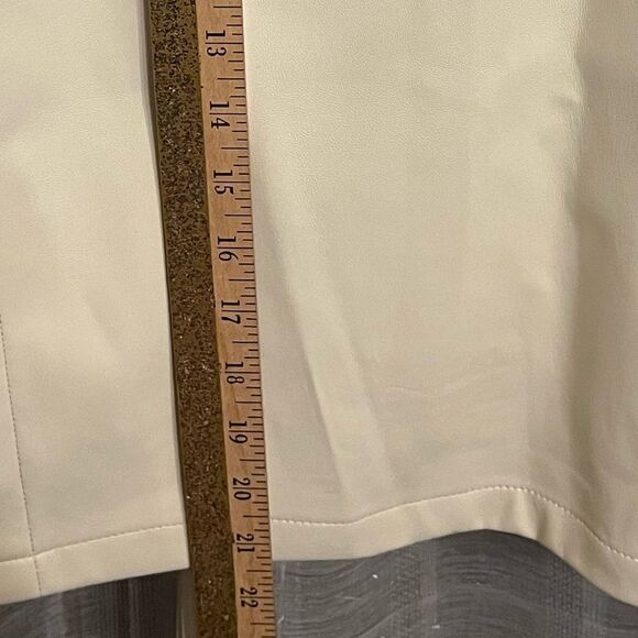 NWT Steve Madden Faux Leather Boxy Cream Top - Picture 8 of 9